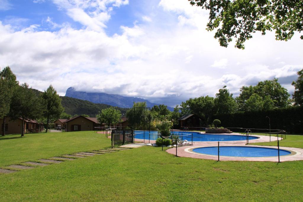Отель Wecamp Pirineos Больтания Экстерьер фото